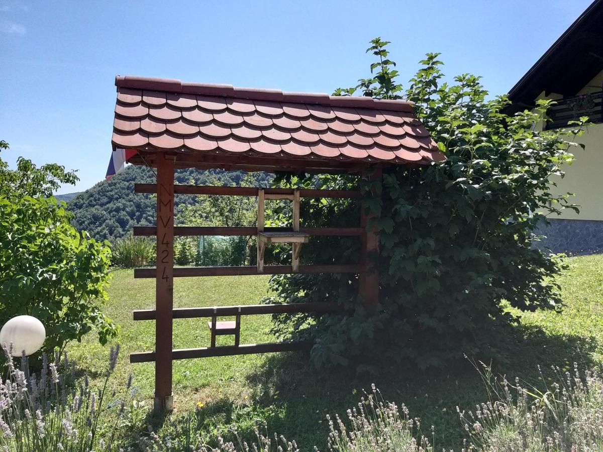 Getaway "At The Three Lights" Villa Sevnica Exteriör bild