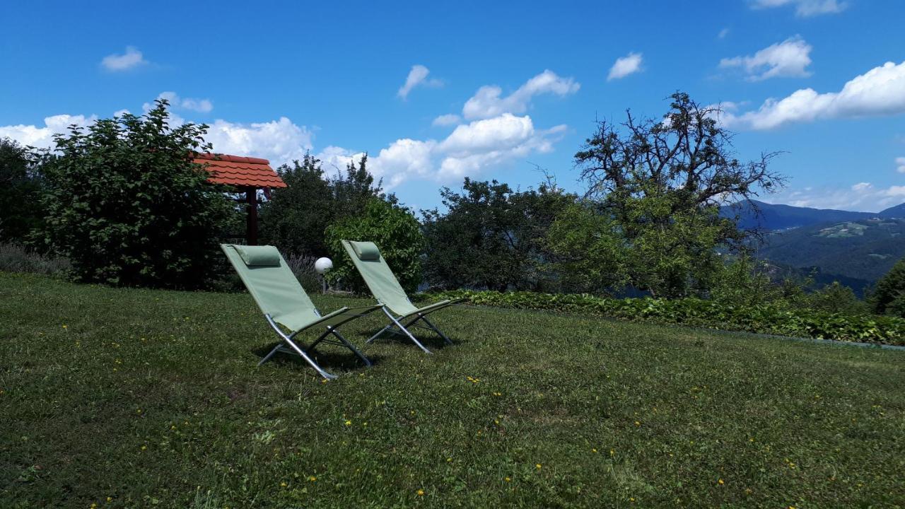 Getaway "At The Three Lights" Villa Sevnica Exteriör bild