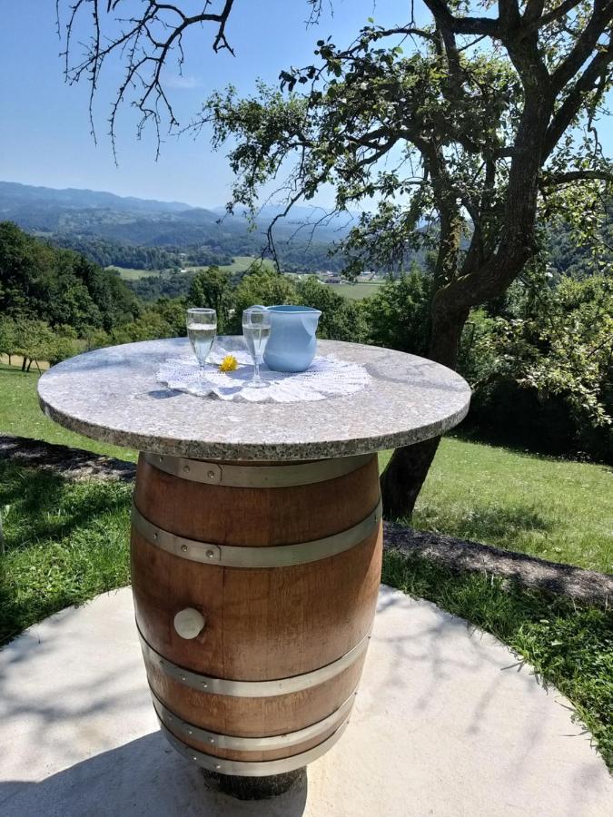 Getaway "At The Three Lights" Villa Sevnica Exteriör bild