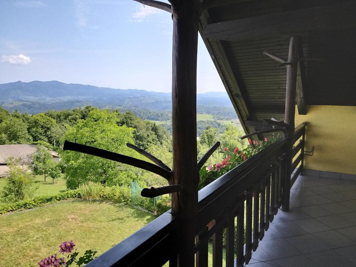 Getaway "At The Three Lights" Villa Sevnica Exteriör bild