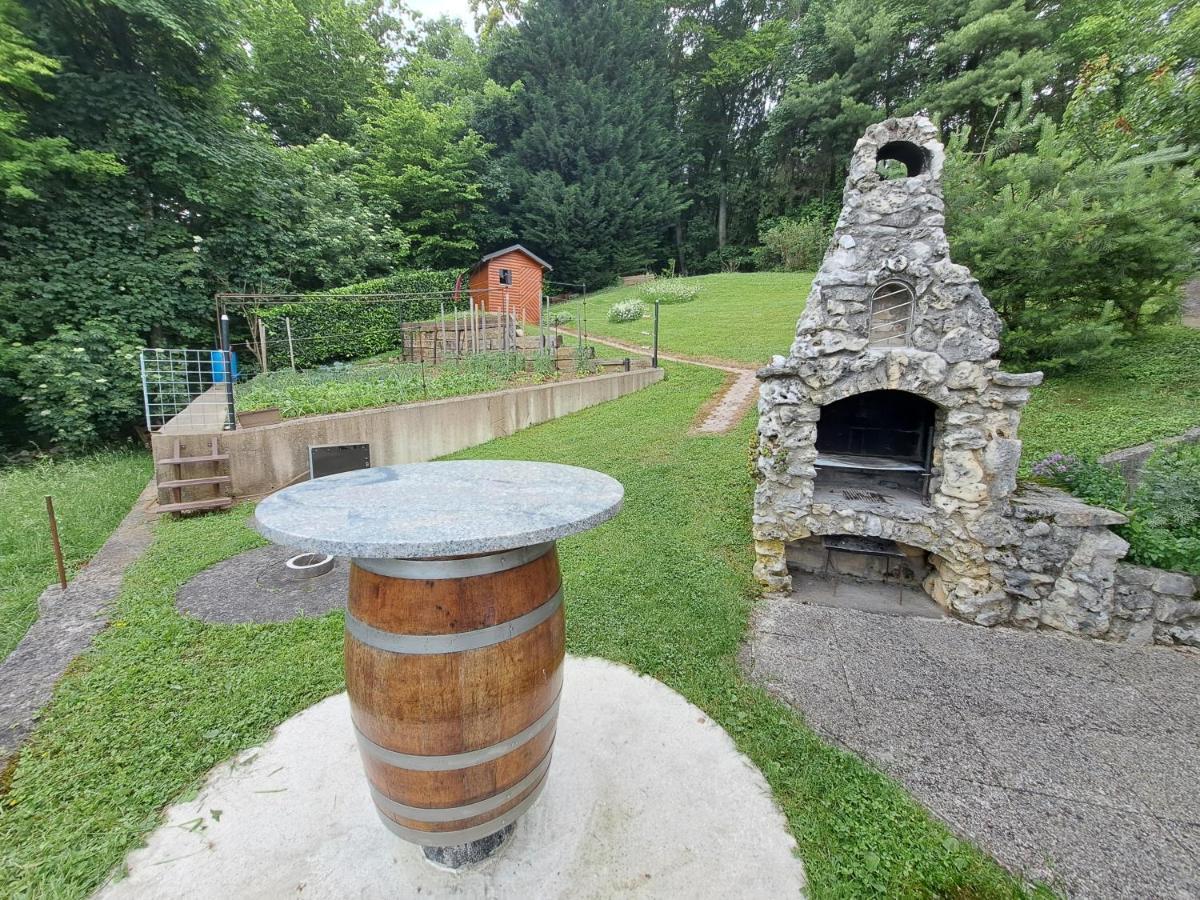 Getaway "At The Three Lights" Villa Sevnica Exteriör bild