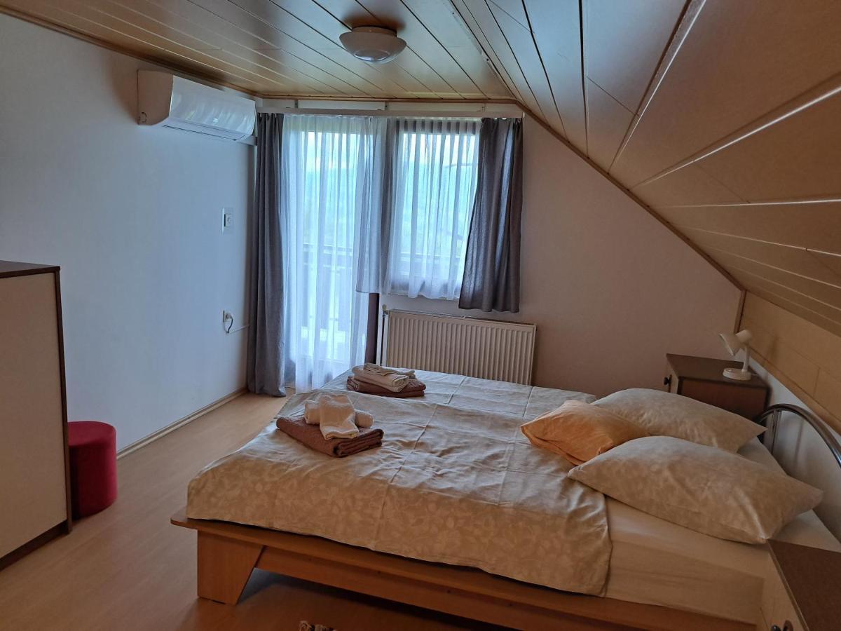 Getaway "At The Three Lights" Villa Sevnica Exteriör bild