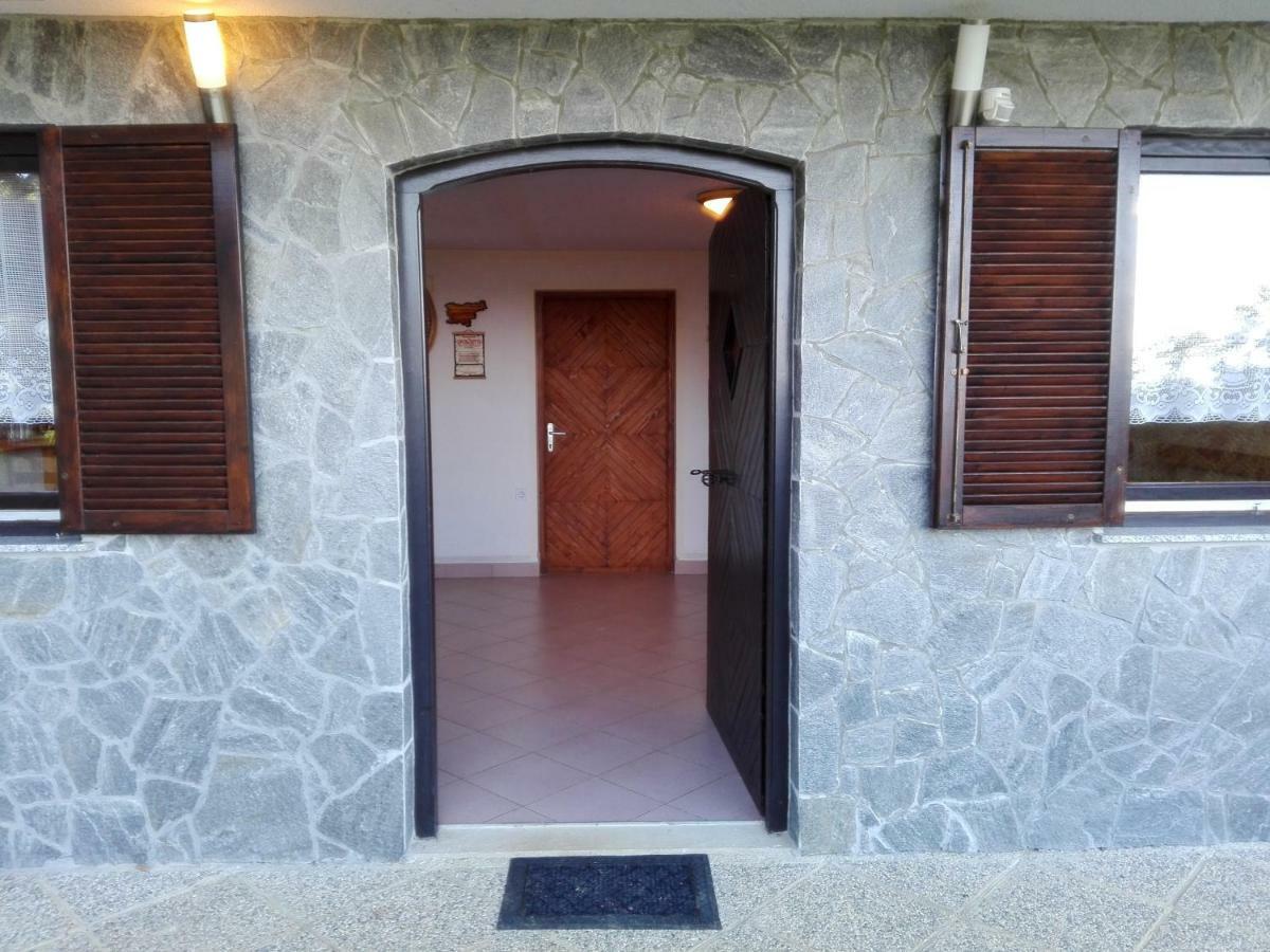 Getaway "At The Three Lights" Villa Sevnica Exteriör bild